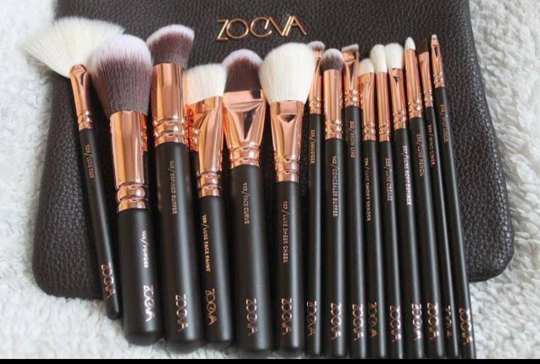 Zoeva Brushes 15 pcs set With Free Facial Puff